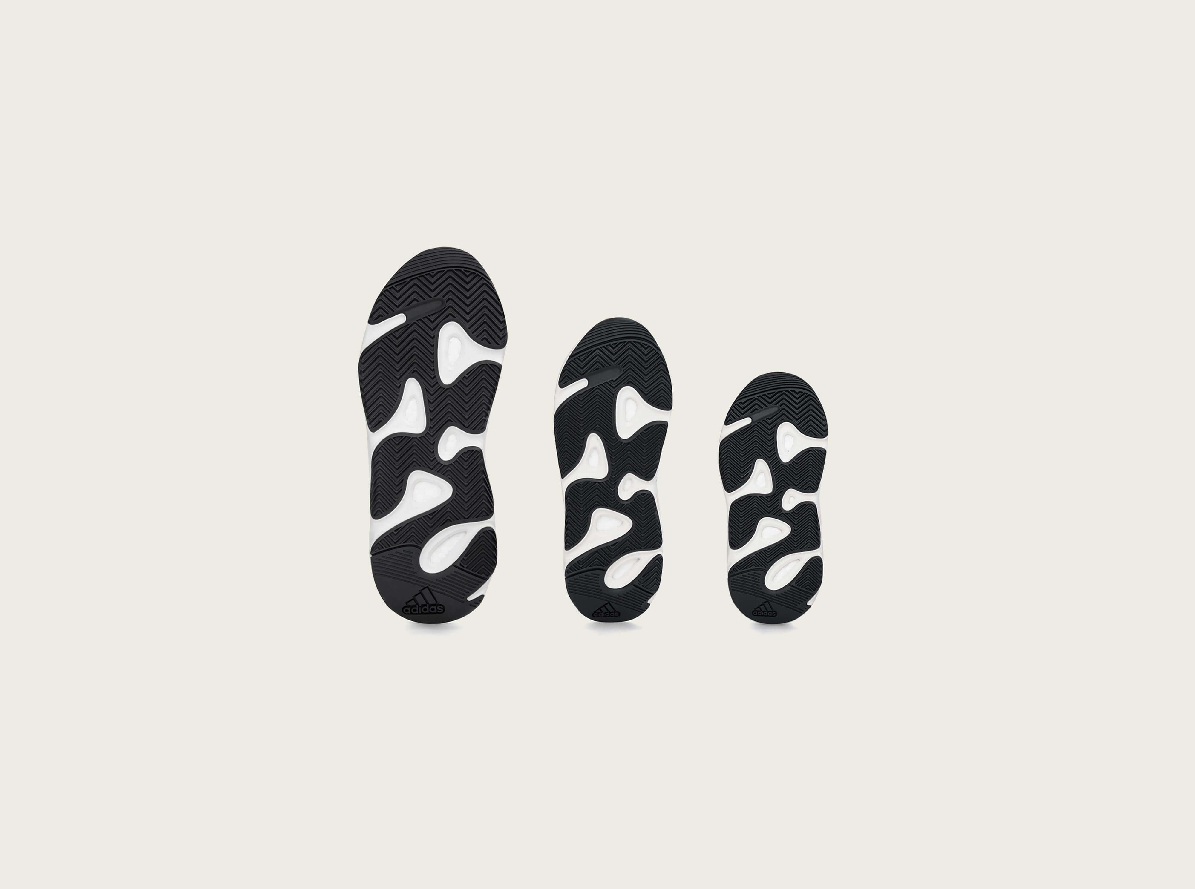 YEEZY BOOST 700 MULTI SOLID GREY/CHALK WHITE/CORE BLACK YEEZY BOOST 700 MULTI SOLID GREY/CHALK WHITE/CORE BLACK