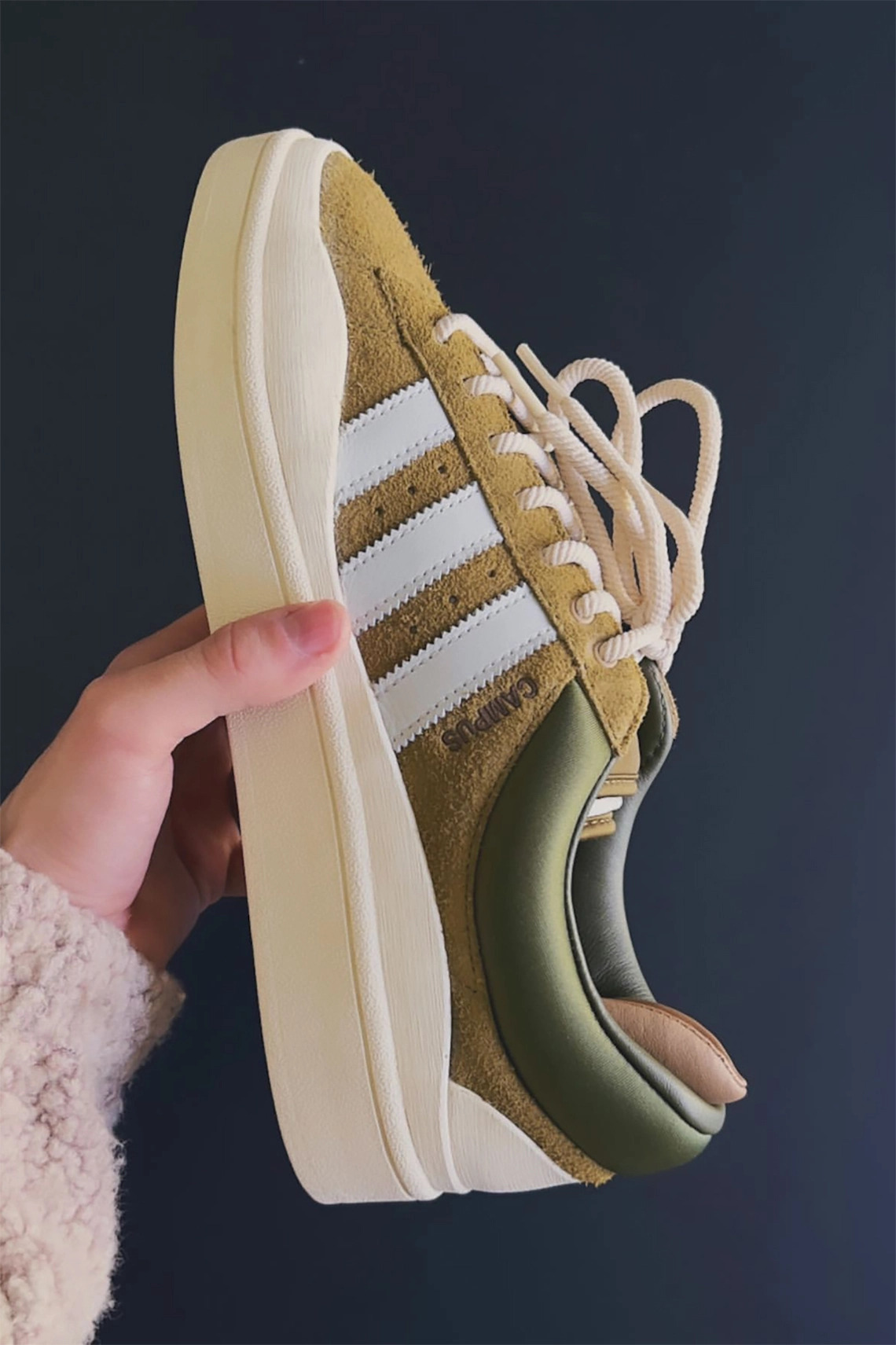 Zapatillas adidas Campus Light Bad Bunny Wild Moss o “Olive”
