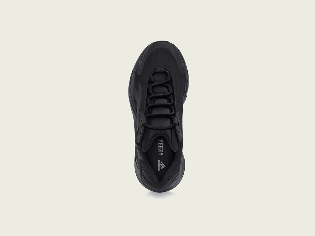 🥇ADIDAS y KANYE WEST vuelven YEEZY BOOST 700 MNVN BLACK zapatillasysneakers.com