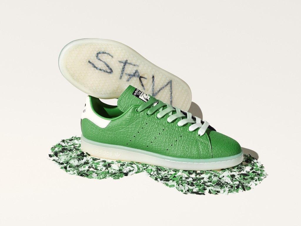 Productos lácteos audición Betsy Trotwood 🥇 Las STAN SMITH más SOSTENIBLES con ADIDAS y DISNEY  zapatillasysneakers.com