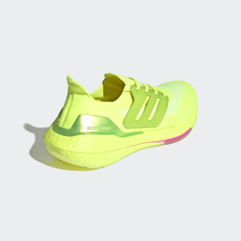 Adidas Ultraboost 21 neon amarillo