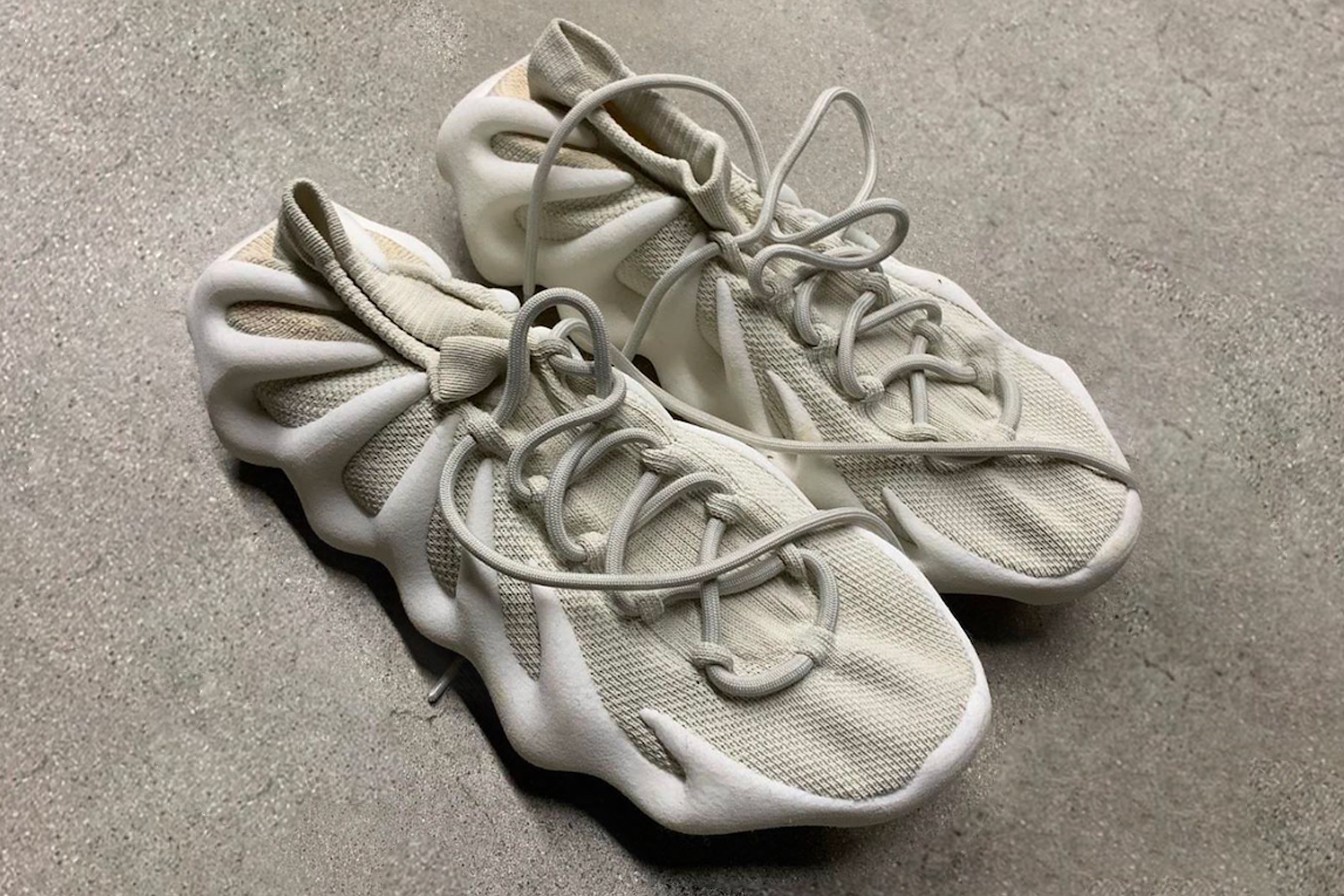 Descompostura hidrógeno Cantidad de dinero 🥇 CLOUD WHITE las NUEVAS YEEZY 450 de ADIDAS y KANYE WEST  zapatillasysneakers.com