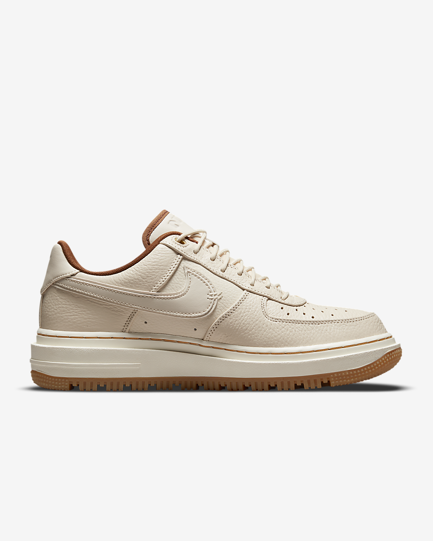 zapatillas Nike Air Force 1 Low Luxe color negro y blanco perla zapatillas Nike Air Force 1 Low Luxe color negro y blanco perla