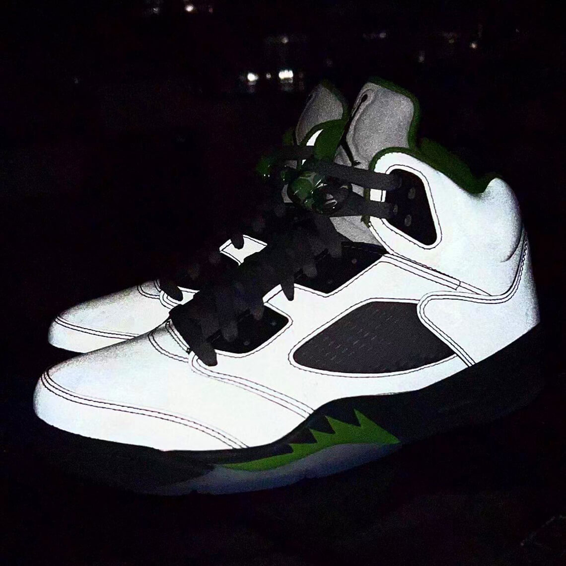 Air Jordan 5 retro "Green Bean"