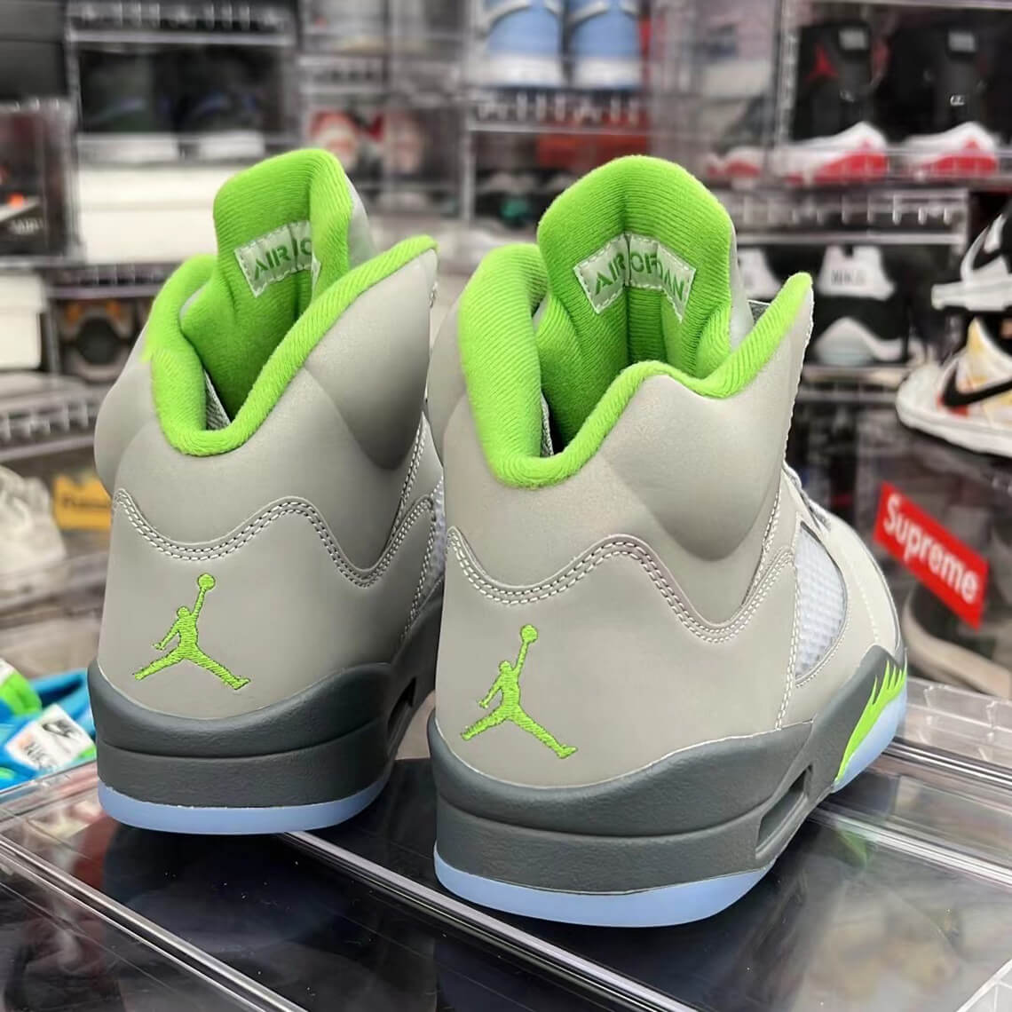 Air Jordan 5 retro "Green Bean"