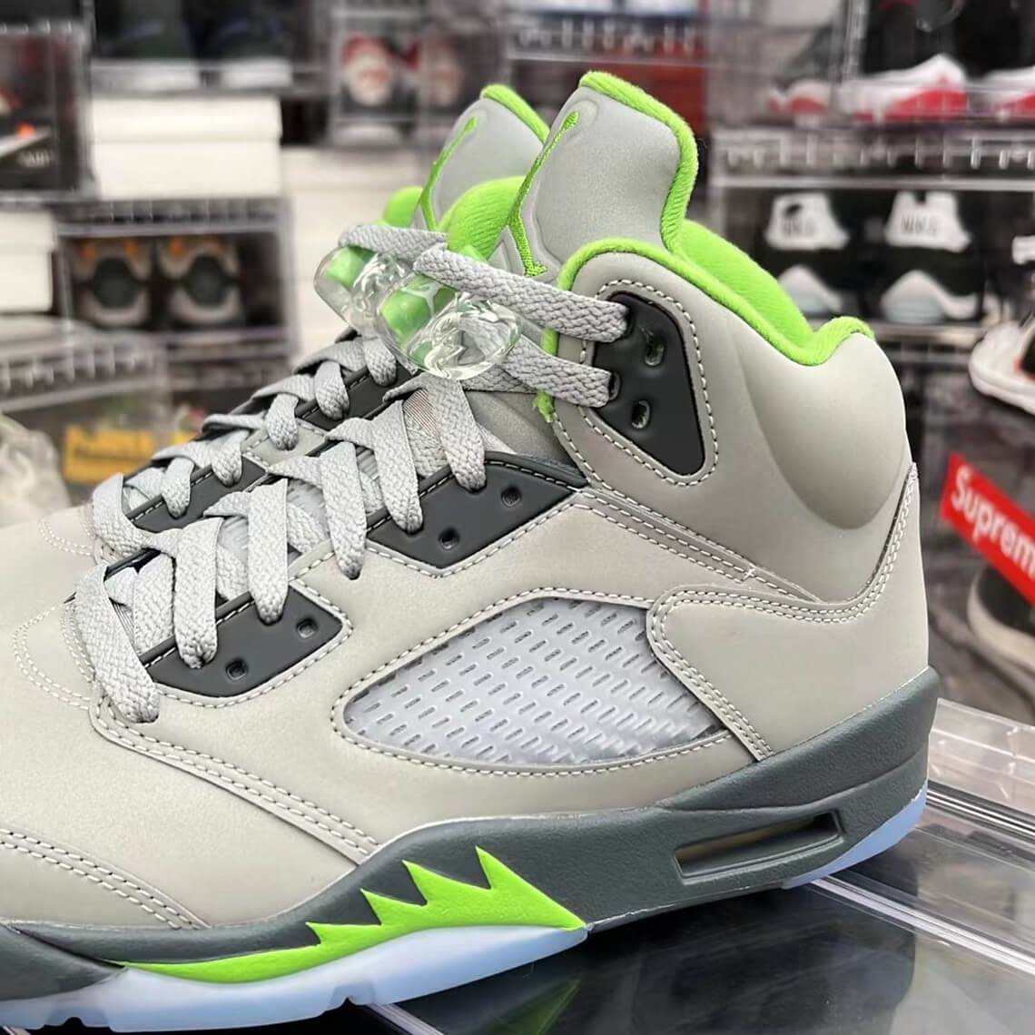 Air Jordan 5 retro "Green Bean"