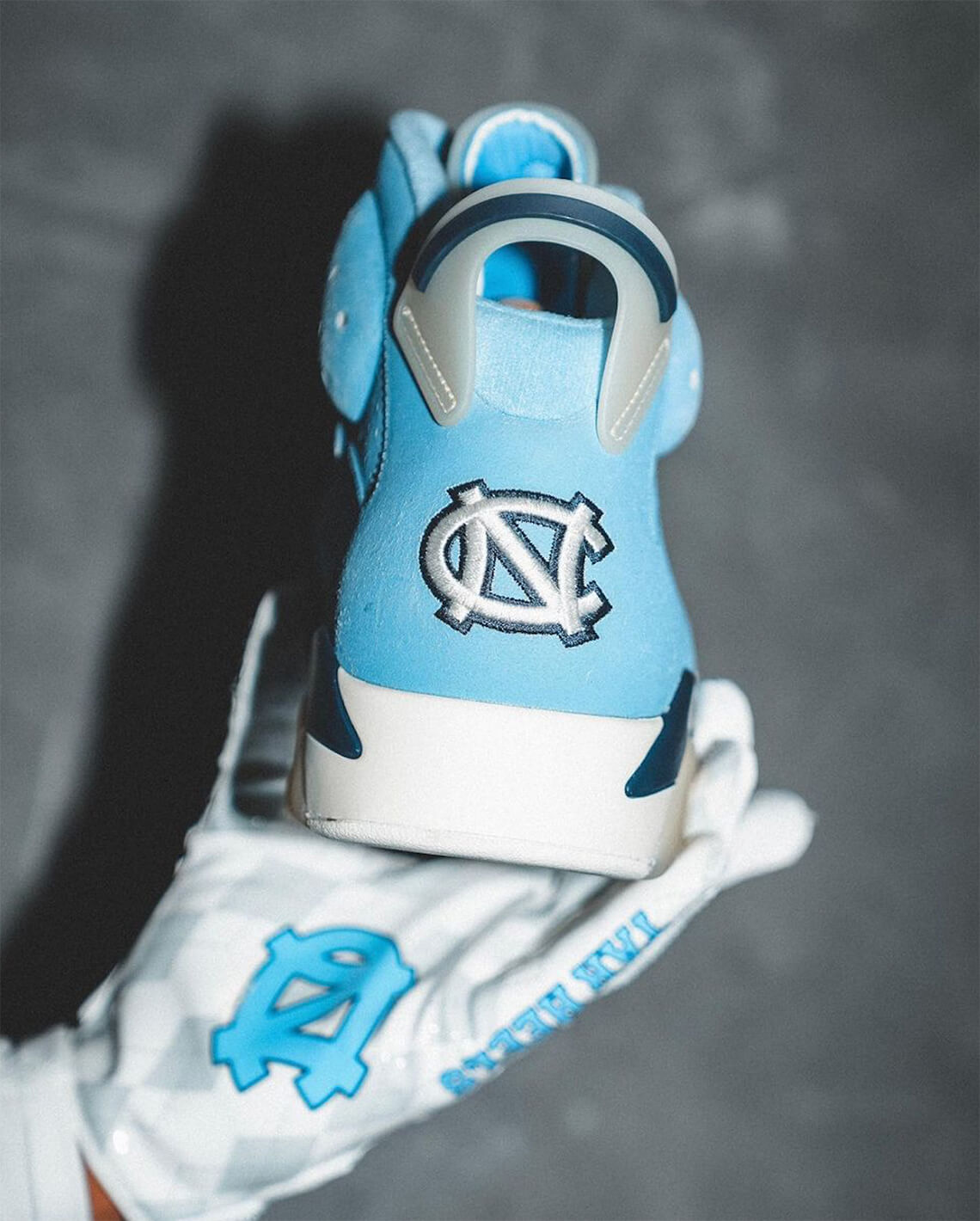 Air Jordan 6 UNC pe 2022 Air Jordan 6 UNC pe 2022