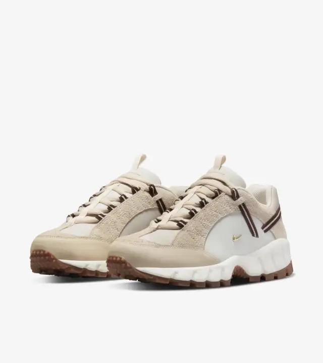 Air Humara x Jacquemus Light Bone and Gold