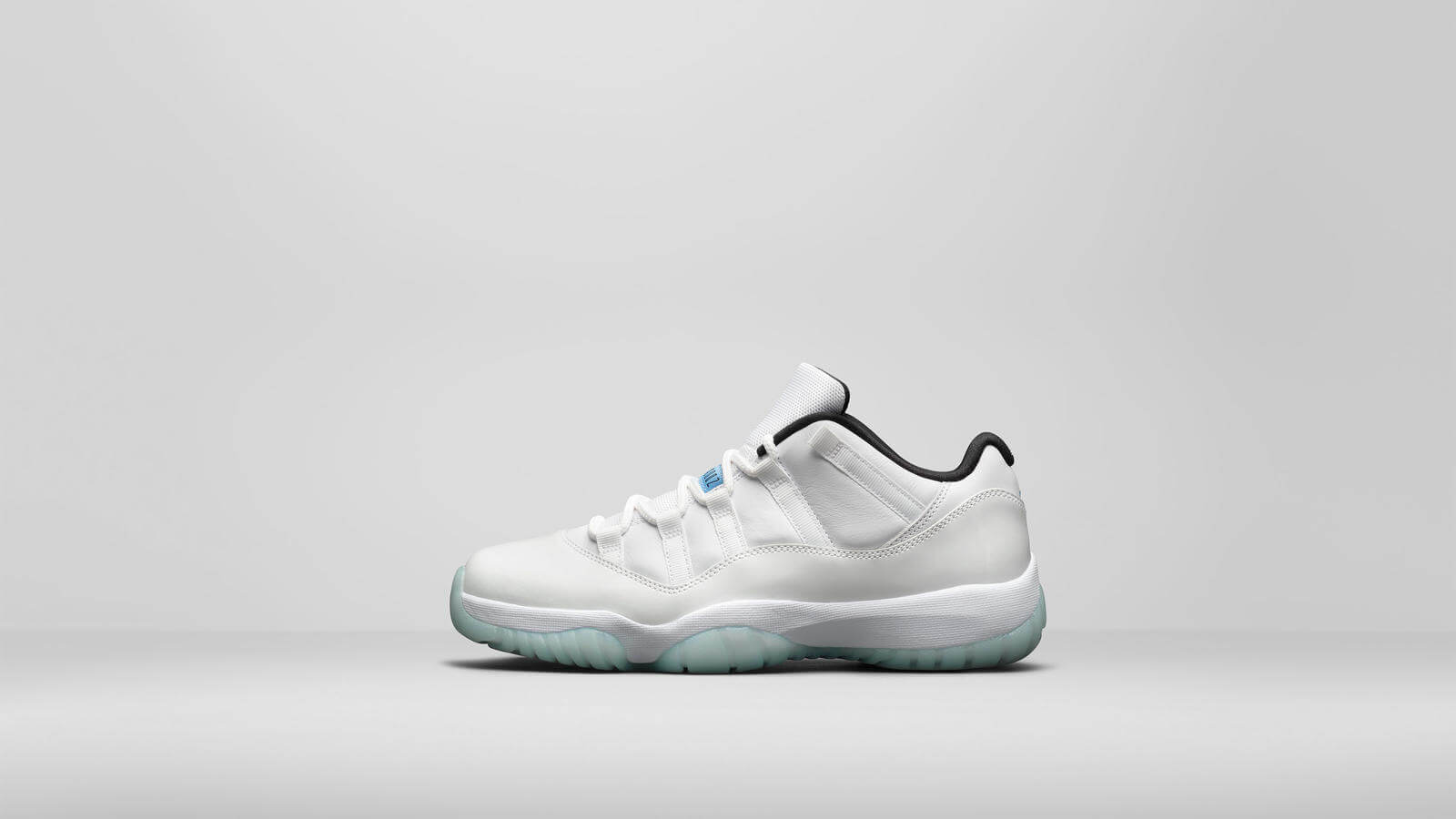 Air Jordan 11 Low Legend Blue 2021