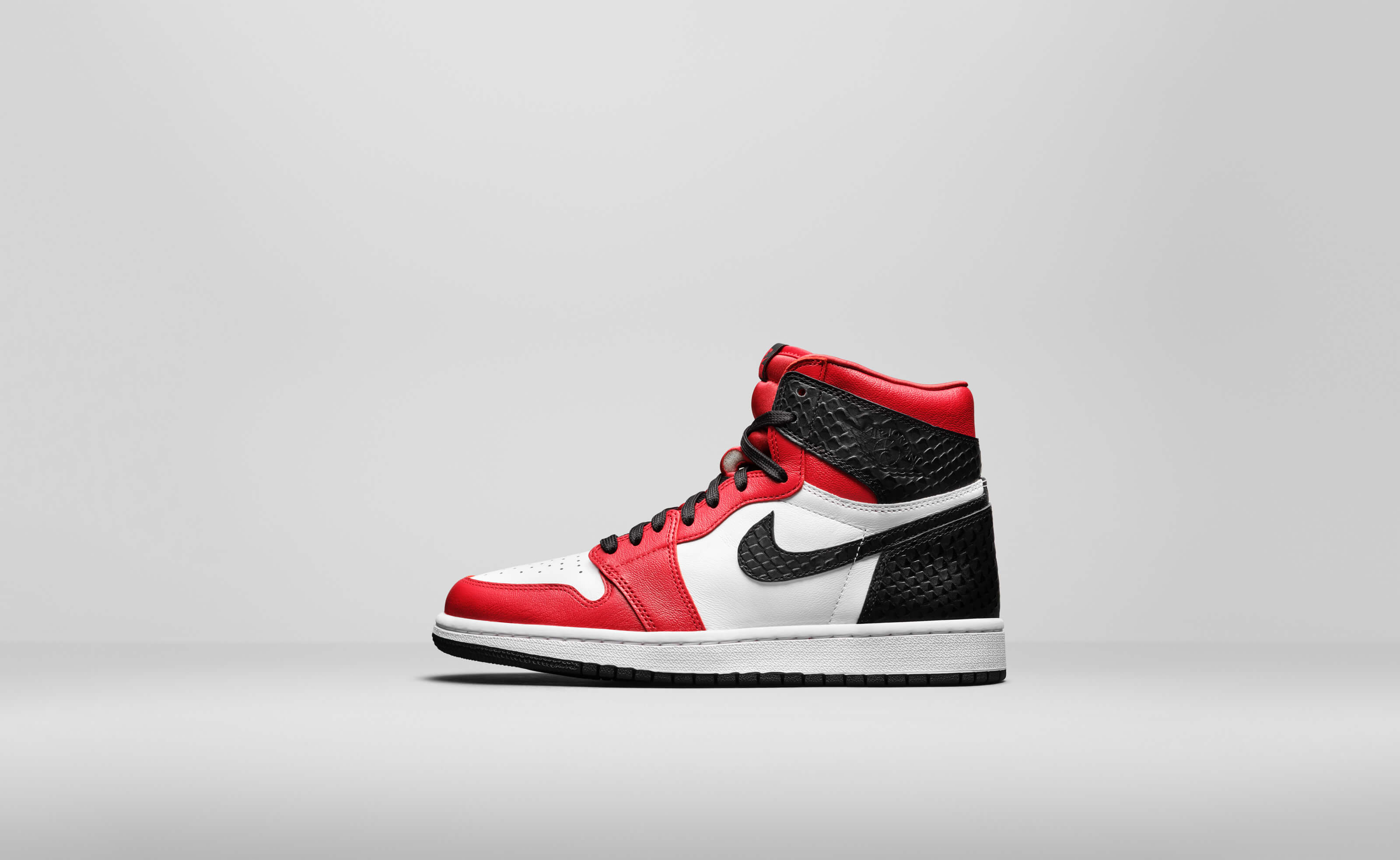 air jordan rojo y negro