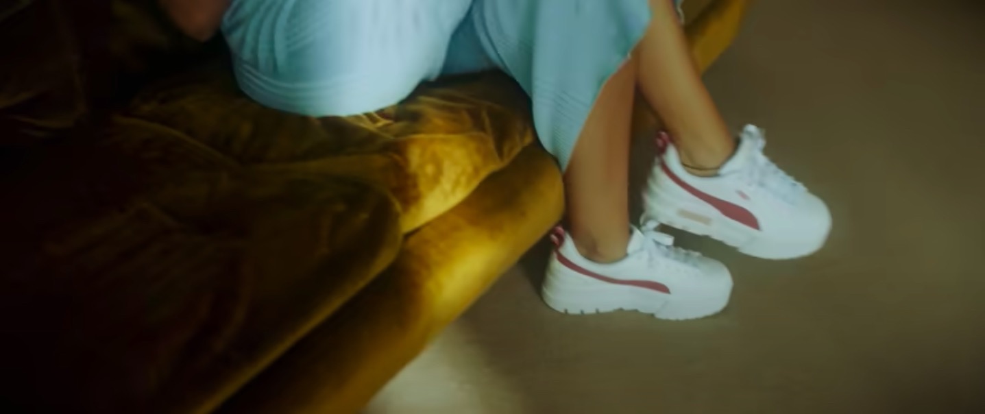 Aitana Videoclip Berlin zapatillas Puma Mayze