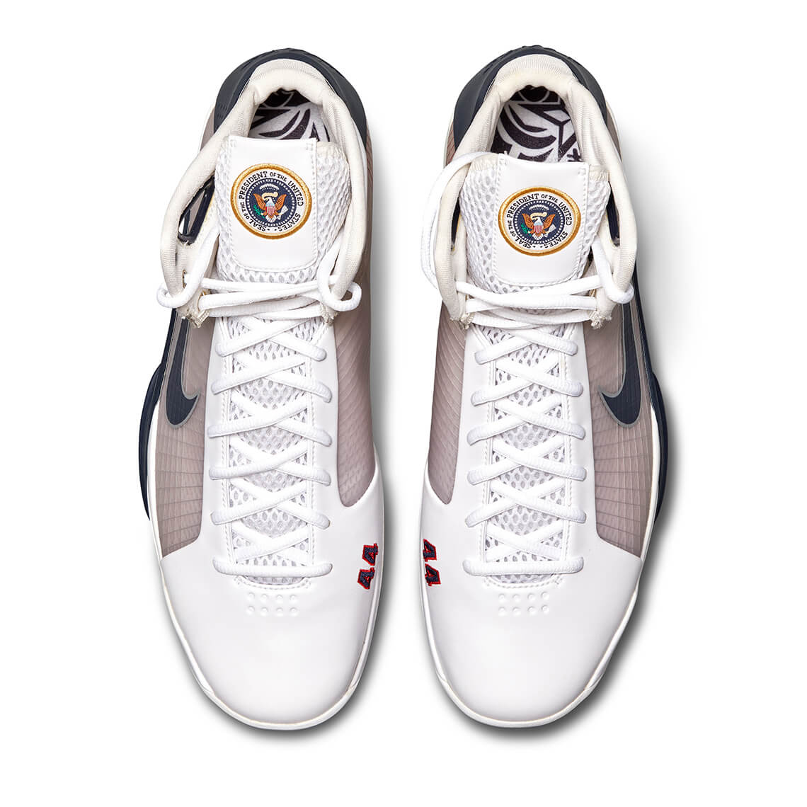 Zapatillas Nike Hyperdunk Barack Obama a la venta en Sotheby’s Zapatillas Nike Hyperdunk Barack Obama a la venta en Sotheby’s