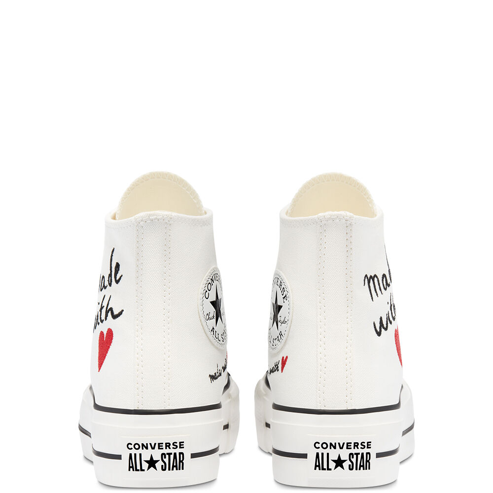 Converse teams up with the iconic Peanuts comic strip for a playfully nostalgic One Star Ox
