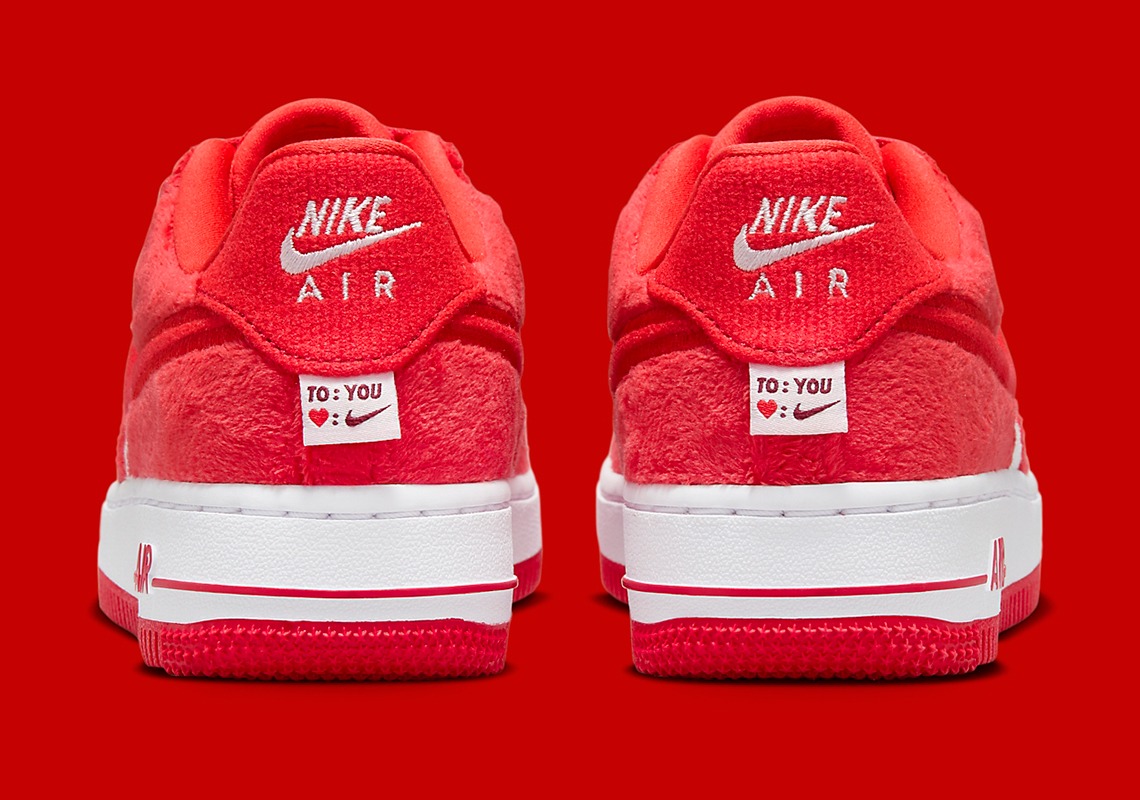 Nike Air Force 1 "Valentine's Day 2024"