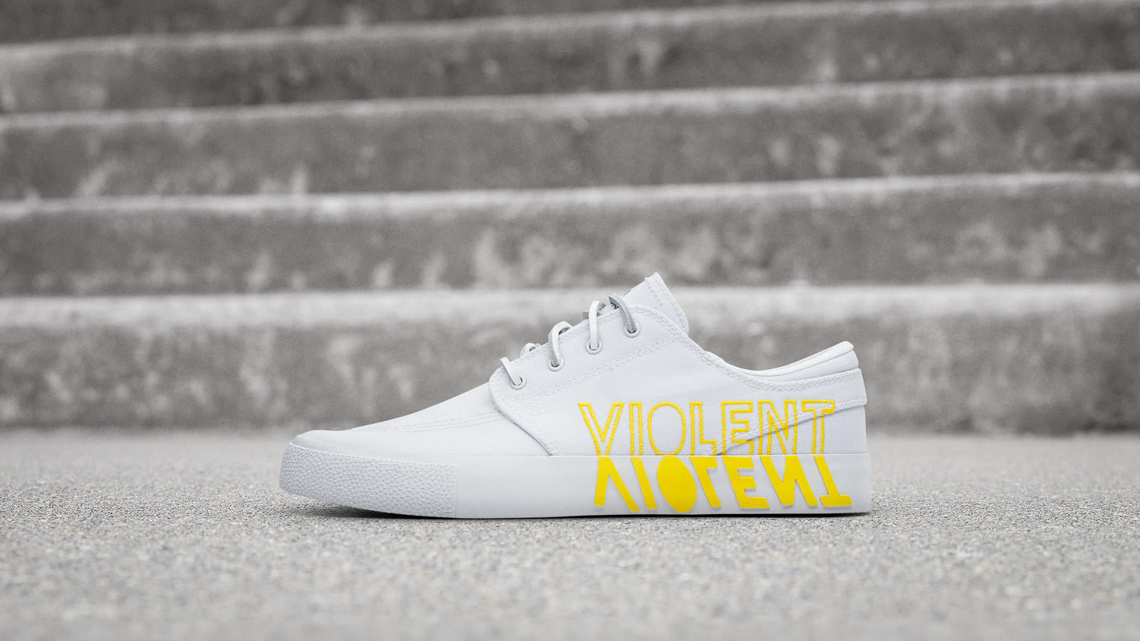 Nike SB Zoom Janoski RM “Violent Femmes”