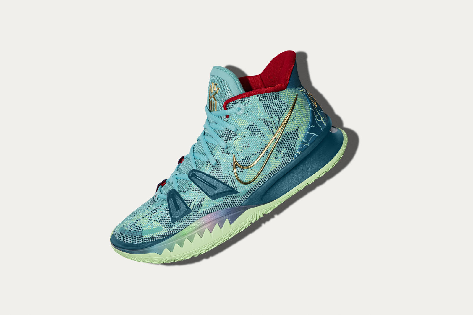 KYRIE IRVING Y NIVE VUELVEN A LA CARGA CON LAS KYRIE 7 SUPER LIGERAS PARA VOLAR ALTO EN LA NBA zapatillasysneakers