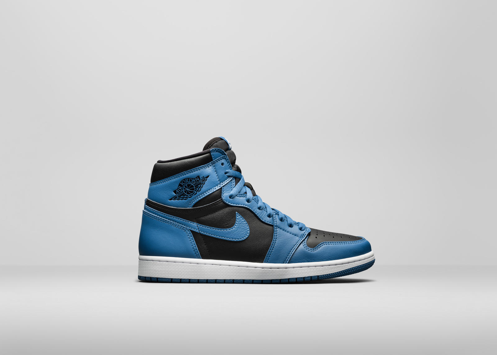 Lanzamientos 2022 Air Jordan 1 Hi OG Dark Marina Blue