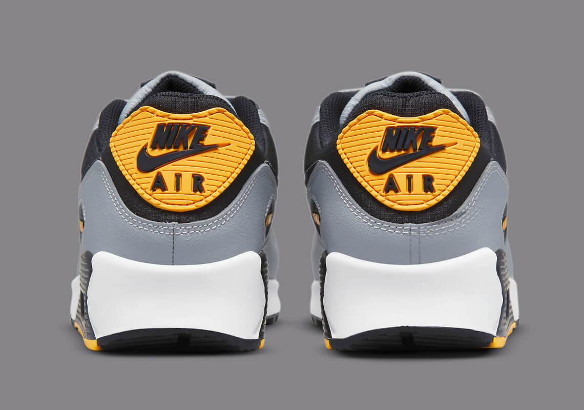 Nike Air Max 90 "Classic Batman"