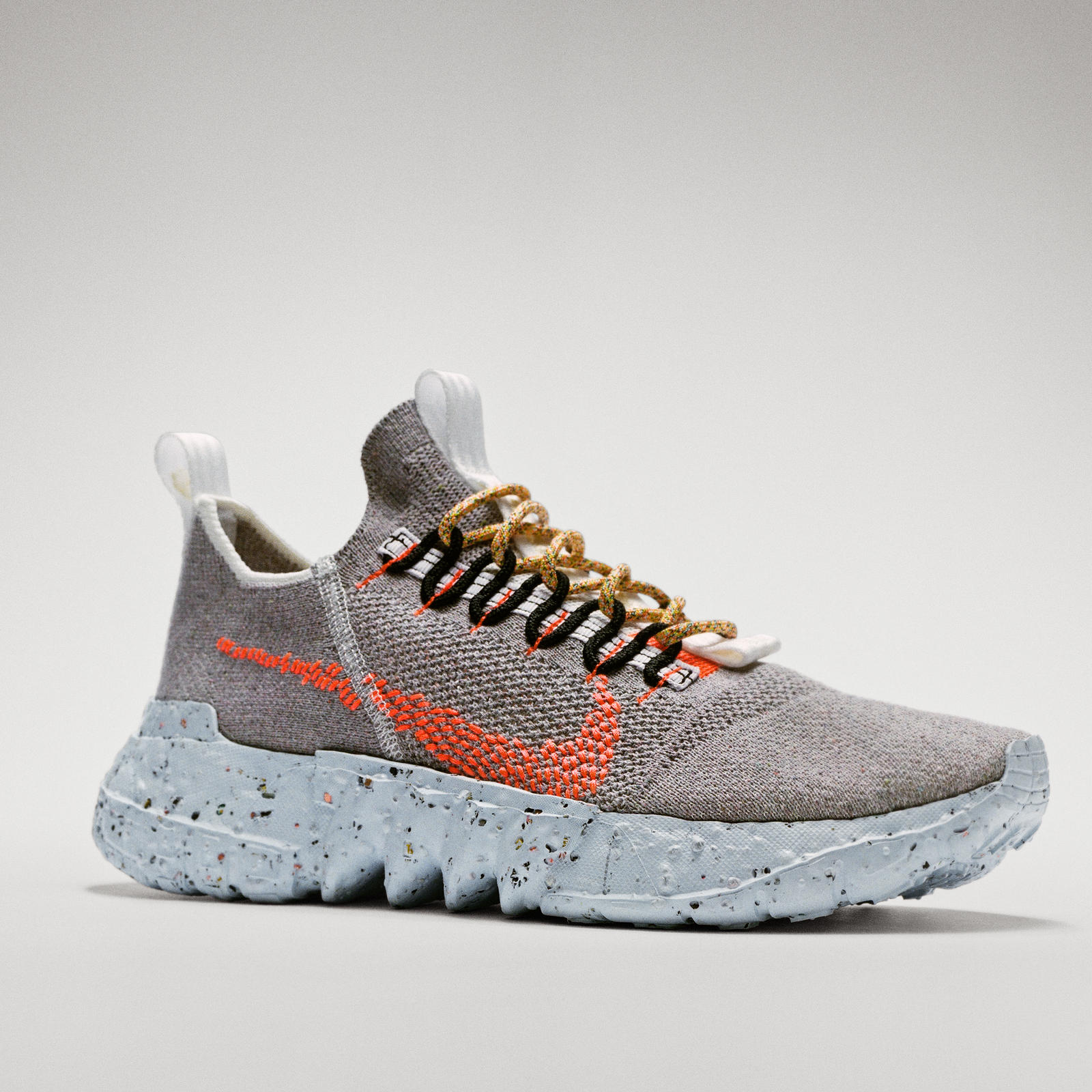 NIKE-SPACE-HIPPIE-01_