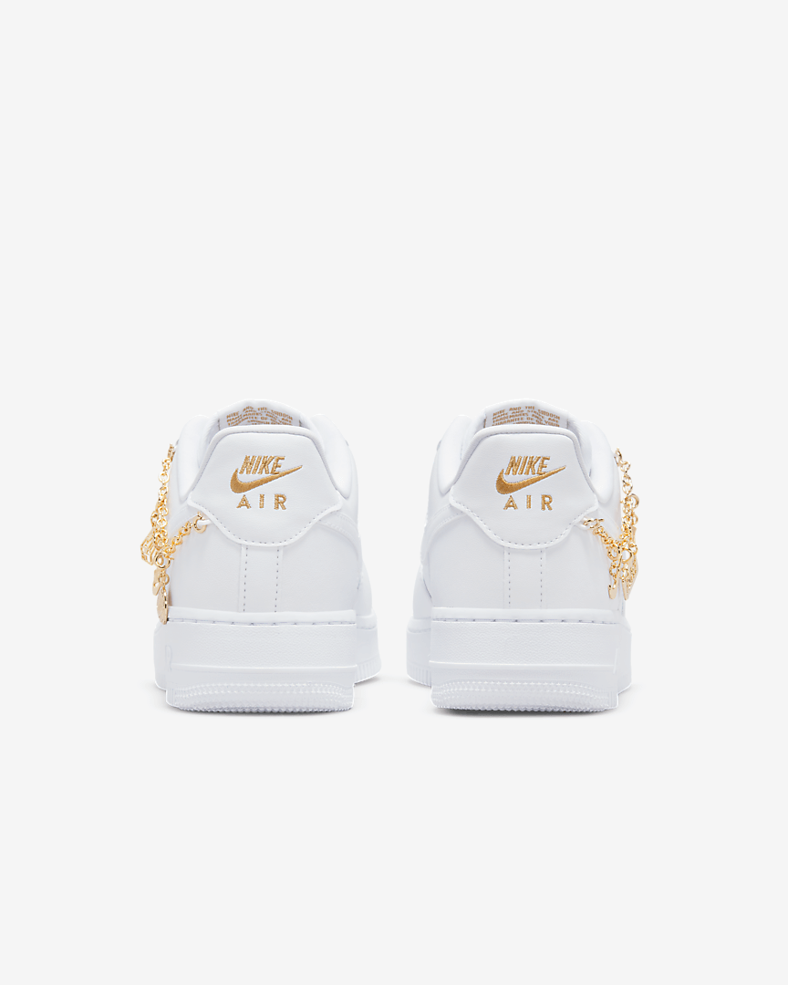 Zumbido Calvo fax 🥇 LUCE AMULETOS DORADOS EN TUS NIKE AF1 Y BLAZER MID  zapatillasysneakers.com