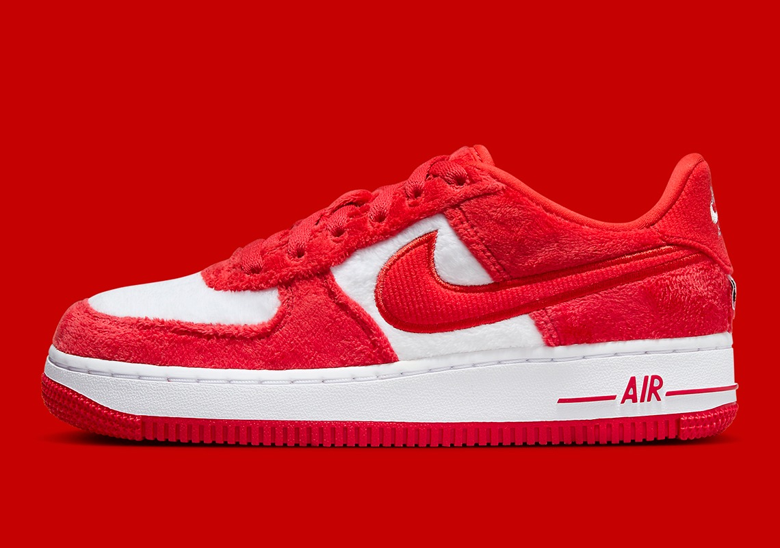 Nike Air Force 1 "Valentine's Day 2024"