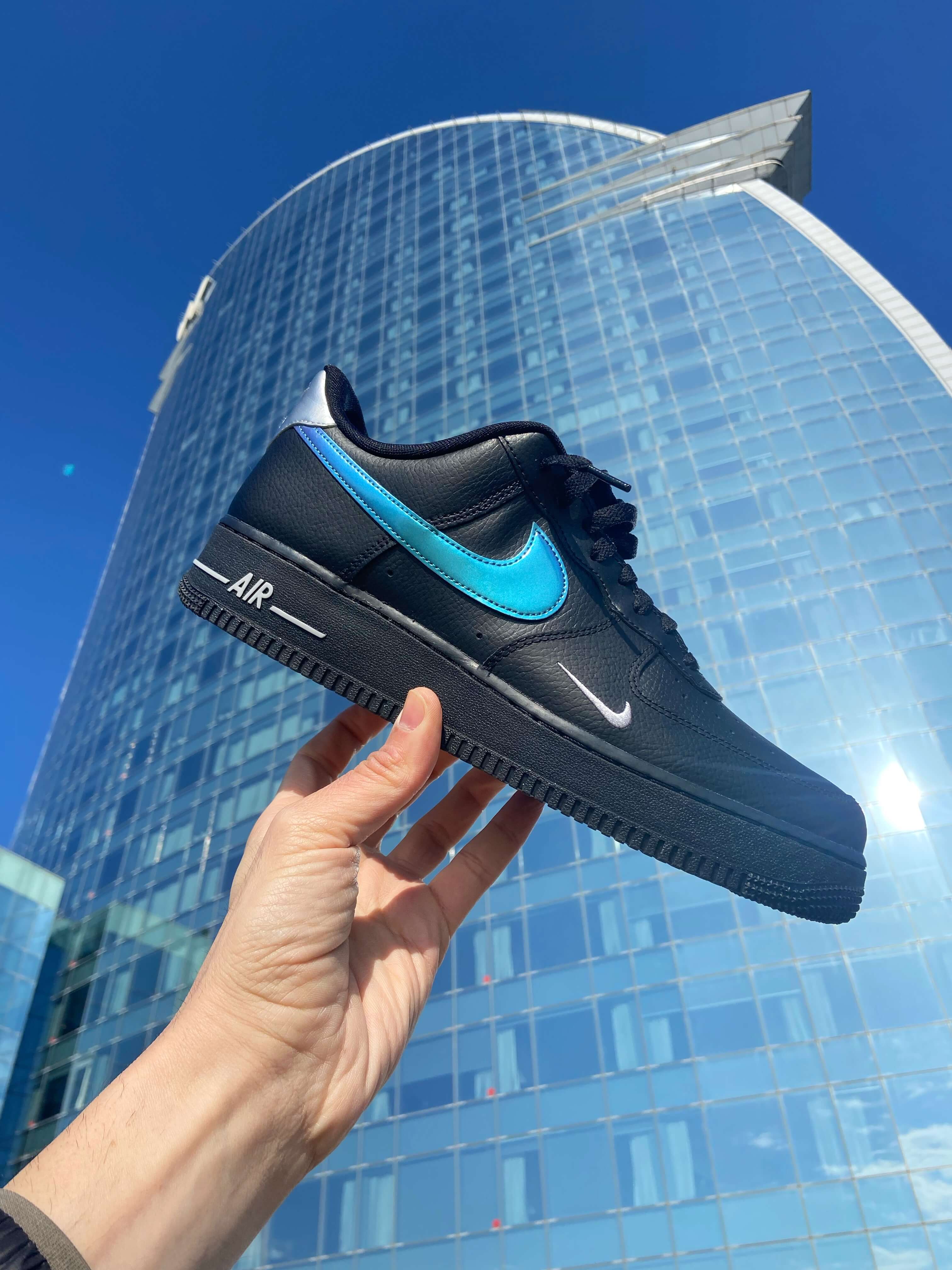 Nike Air Force 1 negras cambia de color