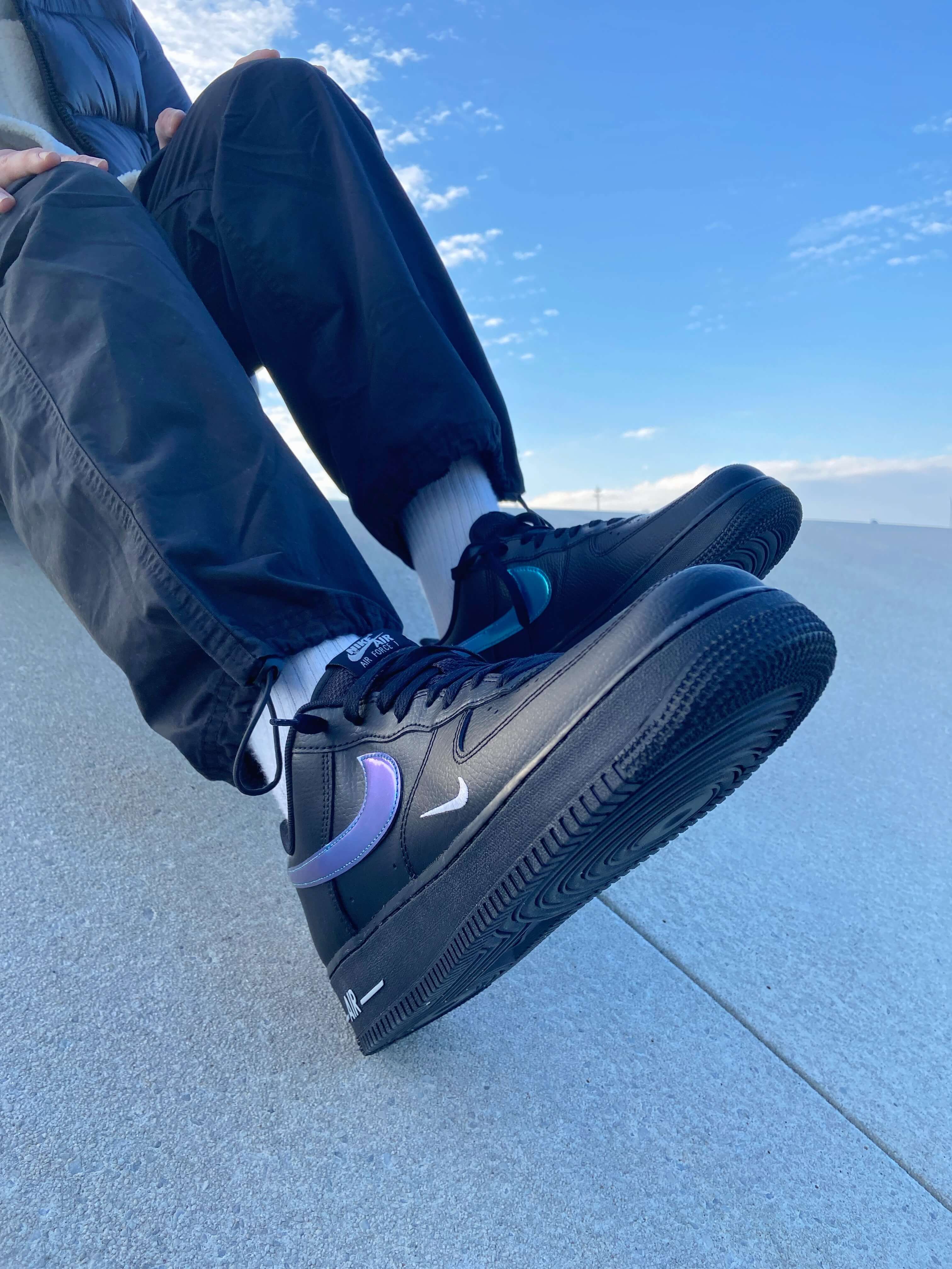 Nike Air Force 1 negras cambia de color_1