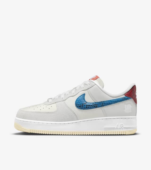 Nike Air Force 1 Undefeated 5 on it