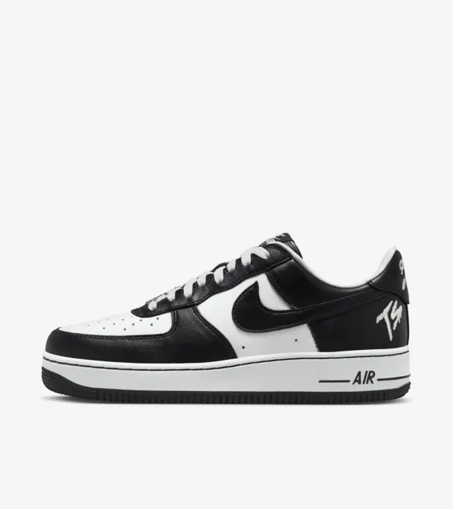 Nike Air Force 1 x Terror Squad Blackout