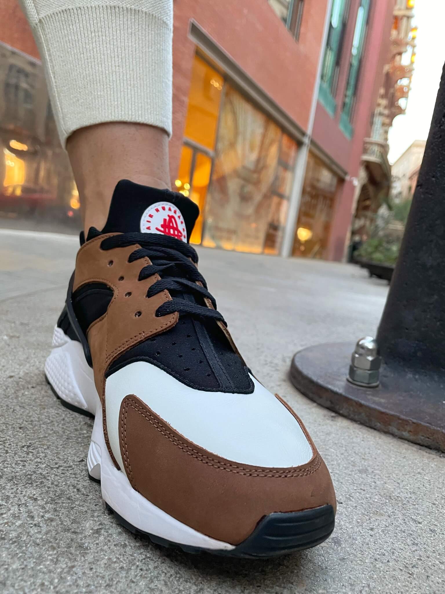 🥇 ZAPATILLAS ELEGANTES con las nuevas NIKE HUARACHE zapatillasysneakers.com