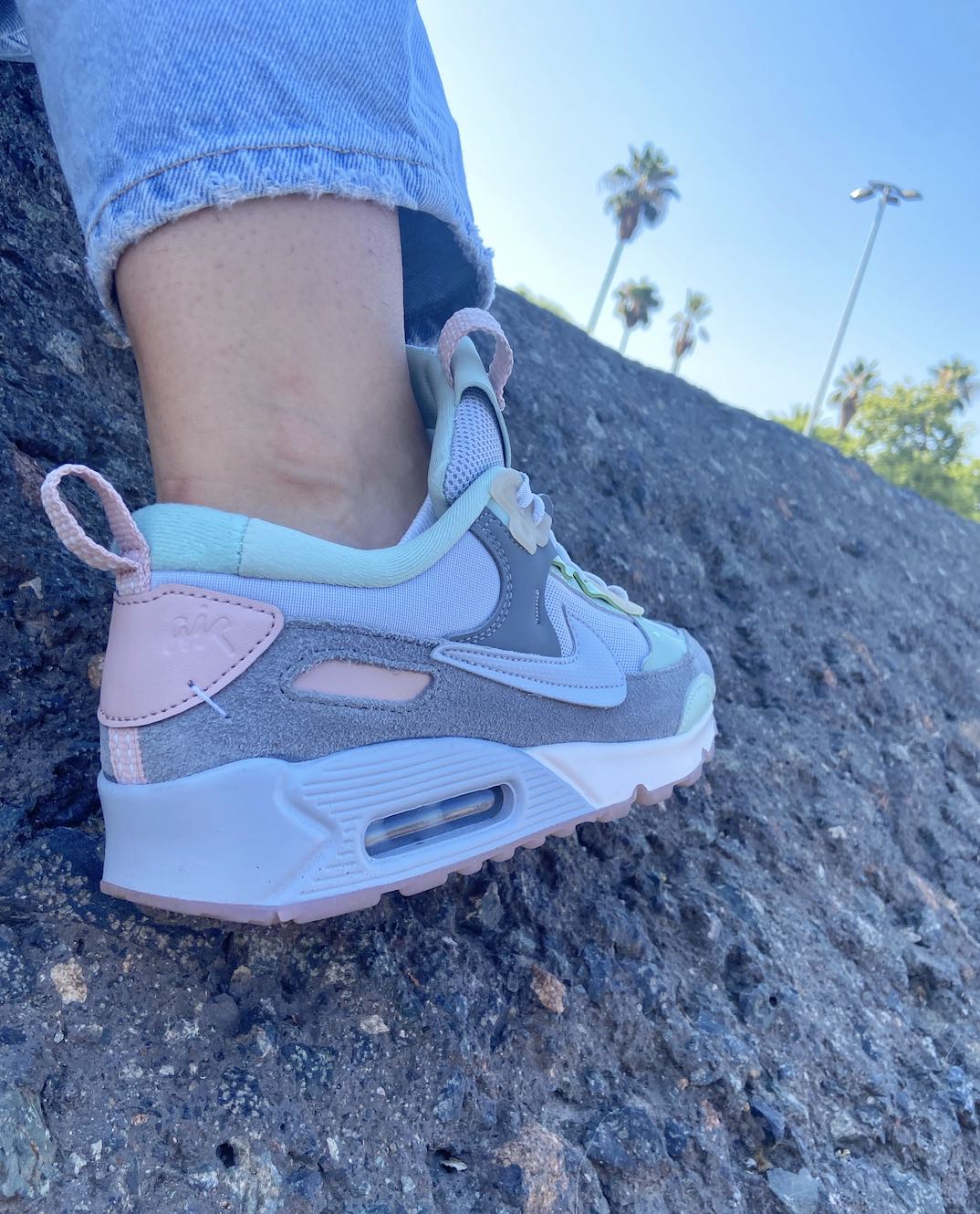 https://www.zapatillasysneakers.com/sites/default/files/static/images/nike_air_max_futura_90_mujer_review_15.jpg