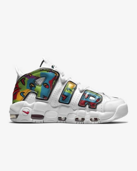 Peace, Love, Basketball” celebrando años de las Air More Uptempo zapatillasysneakers.com