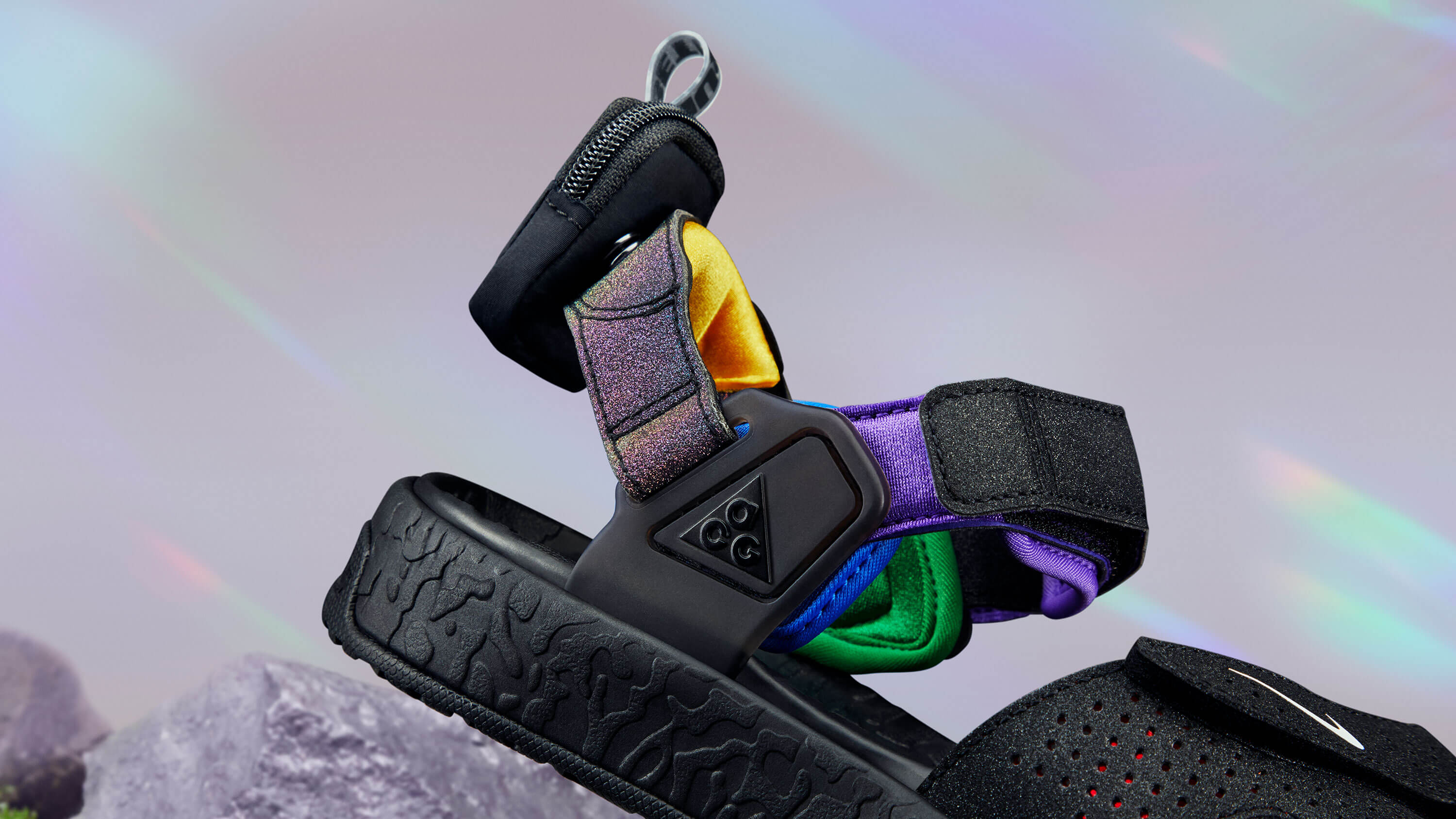 NIKE se apunta al ORGULLO LTBGI con 3 MODELOS CL SICOS vestidos