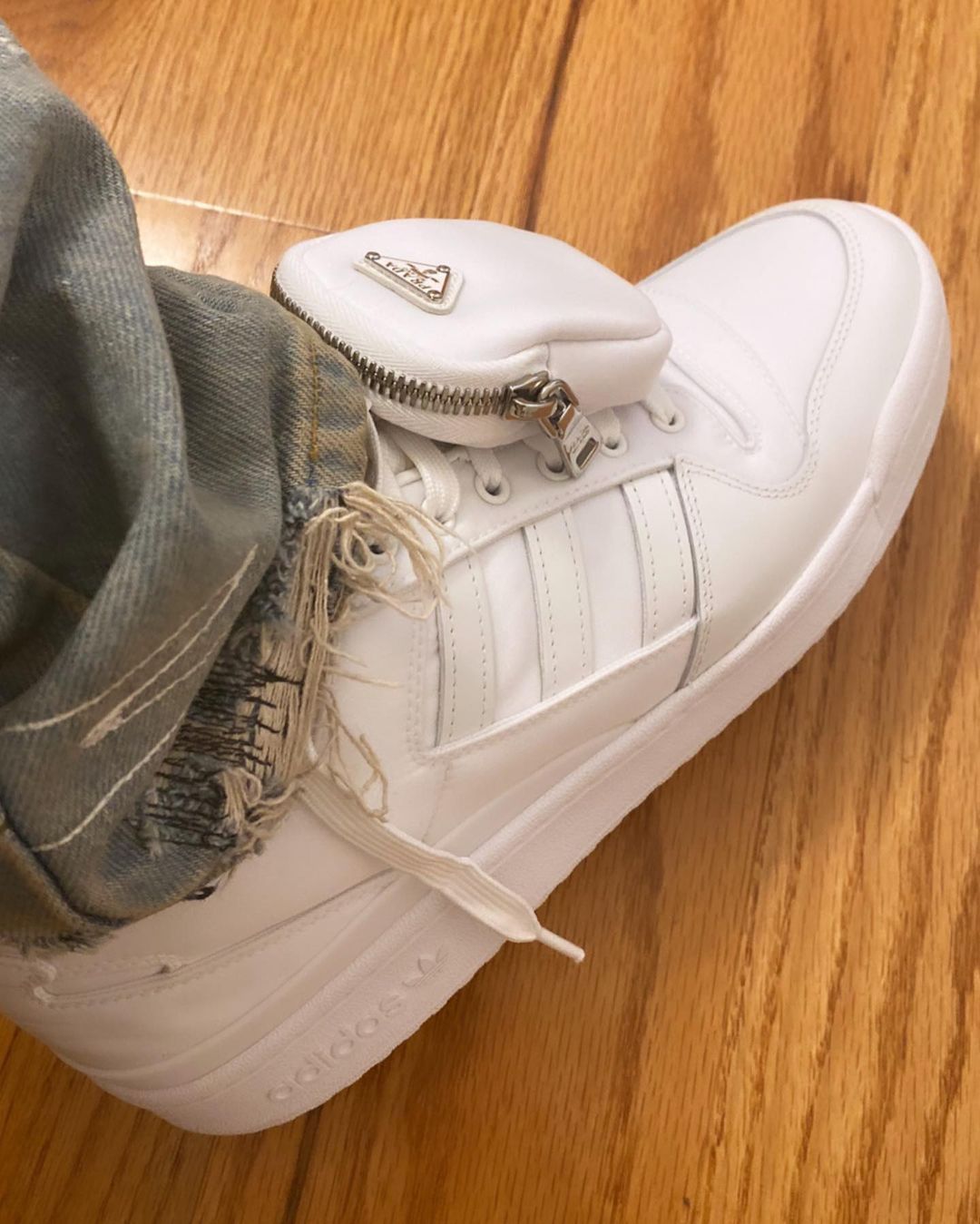 Ataque de nervios Anunciante T 🥇 PRADA x Adidas Forum Low | SÚPER PIJAS | zapatillasysneakers.com