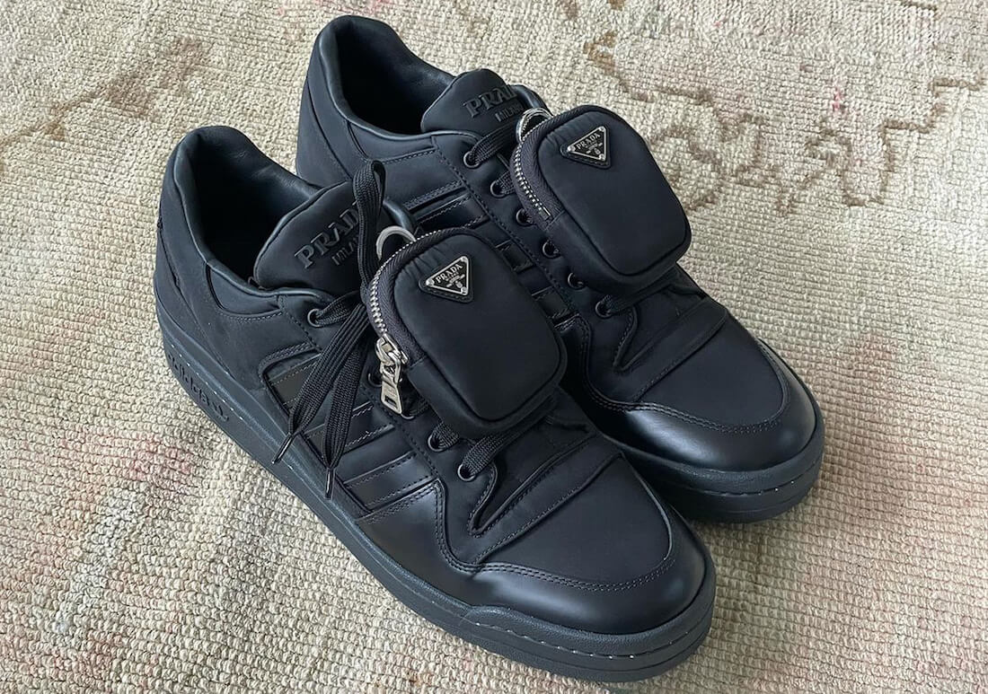 Prada viste de negro elegante Adidas Low | zapatillasysneakers.com