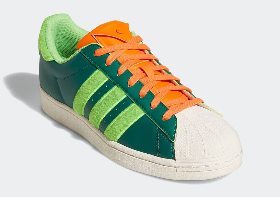 LA ROPA DE KYLE DE SOUTH PARK EN LAS ADIDAS SUPERSTAR zapatillasysneakers.com