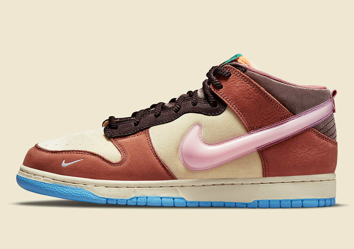 Social Status x Nike Dunk Mid Social Status x Nike Dunk Mid