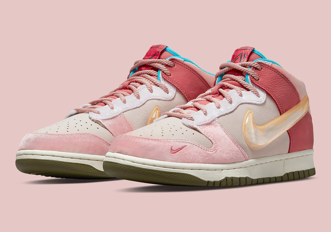 Social Status x Nike Dunk Mid Social Status x Nike Dunk Mid