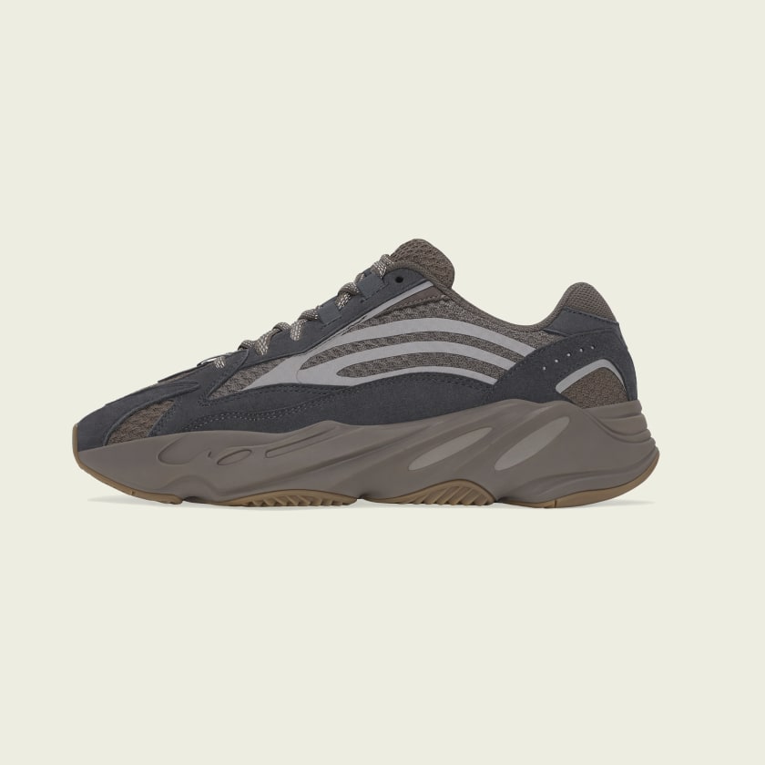 YEEZY BOOST 700 V2 MAUVE YEEZY BOOST 700 V2 MAUVE
