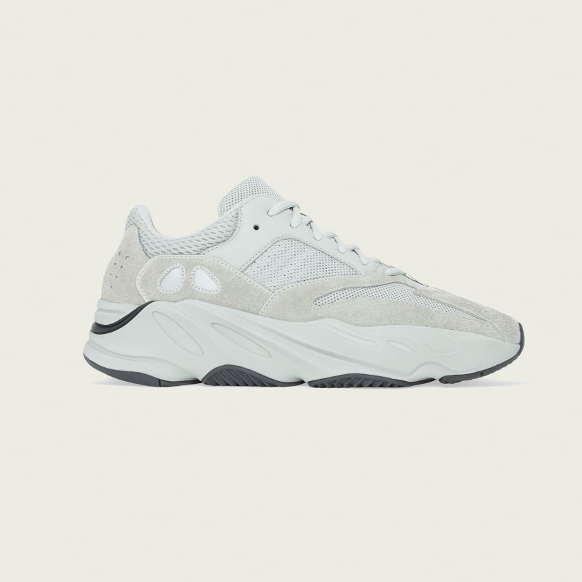 YEEZY BOOST 700 YEEZY DAY YEEZY BOOST 700 YEEZY DAY
