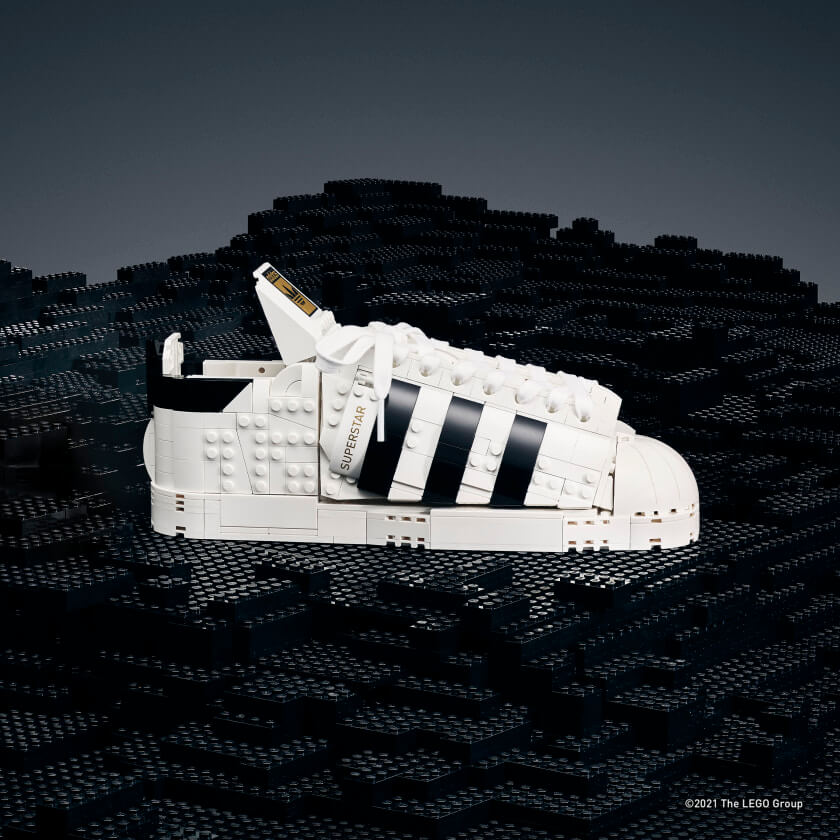 zapatillas Adidas Superstar x LEGO®
