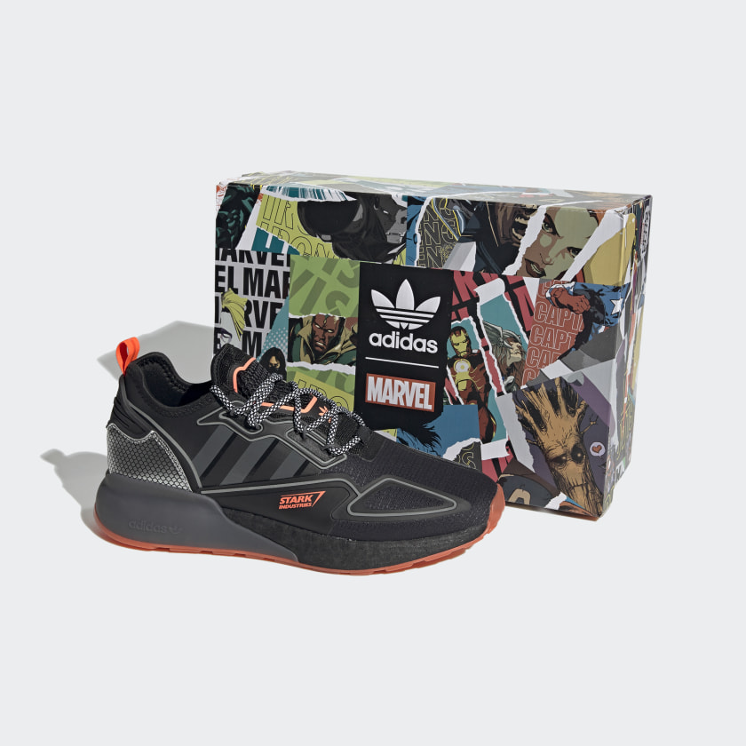 ZAPATILLA ZX 2K BOOST MARVEL NEGRAS