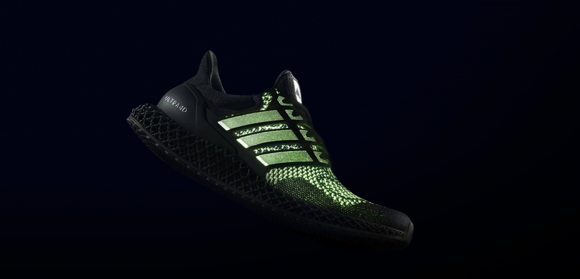 Yeezy que brillan en la oscuridad best sale