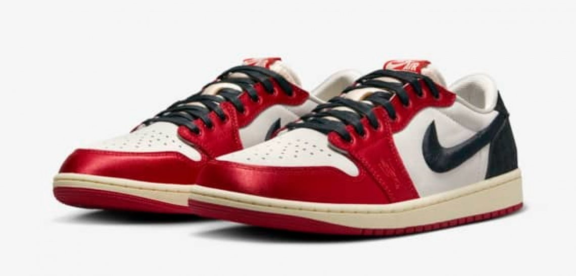 Air Jordan 1 Low OG x Trophy Room 