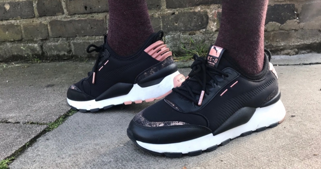 Imagen de las Puma RS-0 Frosted. Provadas por Zapatillas y Sneakers en plena calle. 
