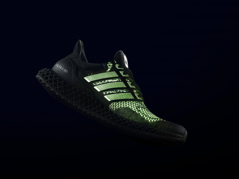 Adidas ULTRA4D running brillar en la oscuridad