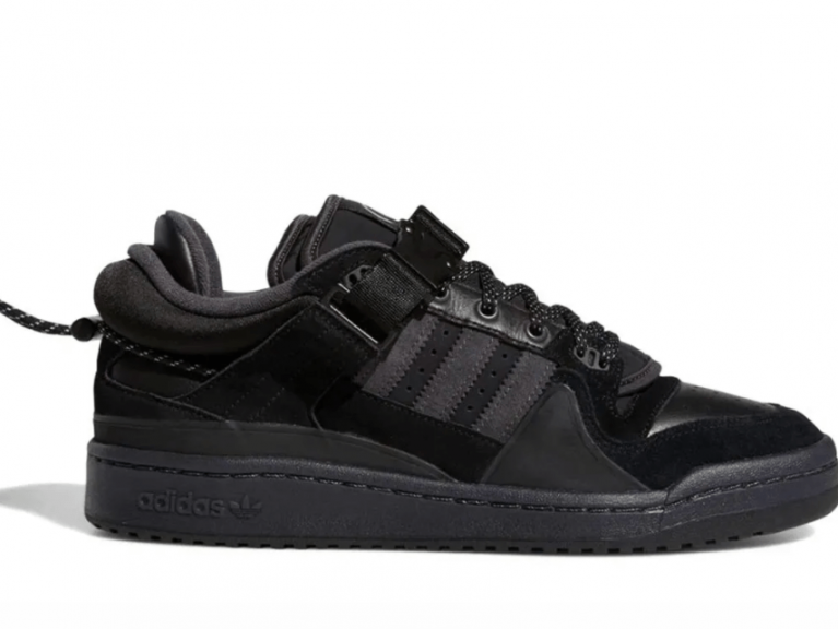 zapatillas Adidas x Bad Bunny Triple Black
