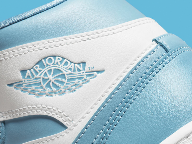 zapatillas Air Jordan 1 Mid "University Blue" 2022 para mujer