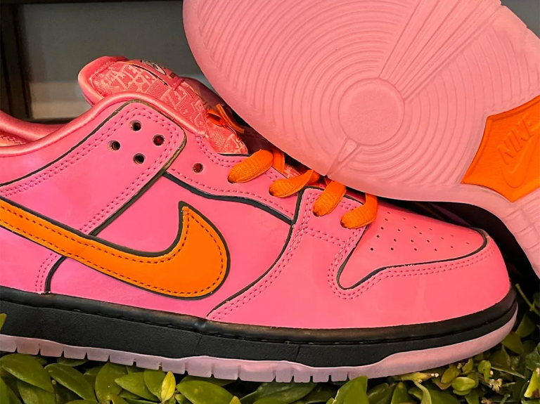 Powerpuff Girls x Nike SB Dunk Low "Blossom" - Las Supernenas