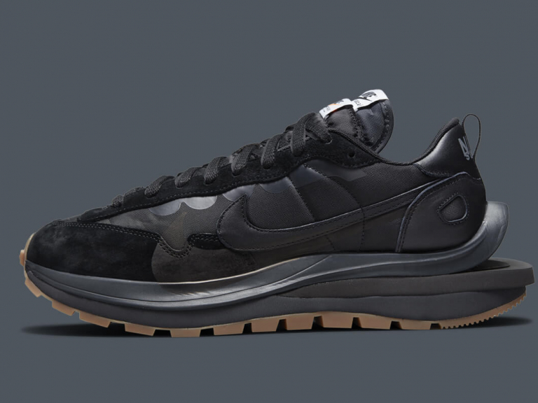 sacai x Nike Vaporwaffle black gum